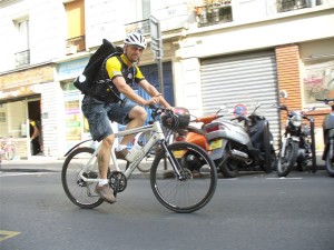 coursier à vélo